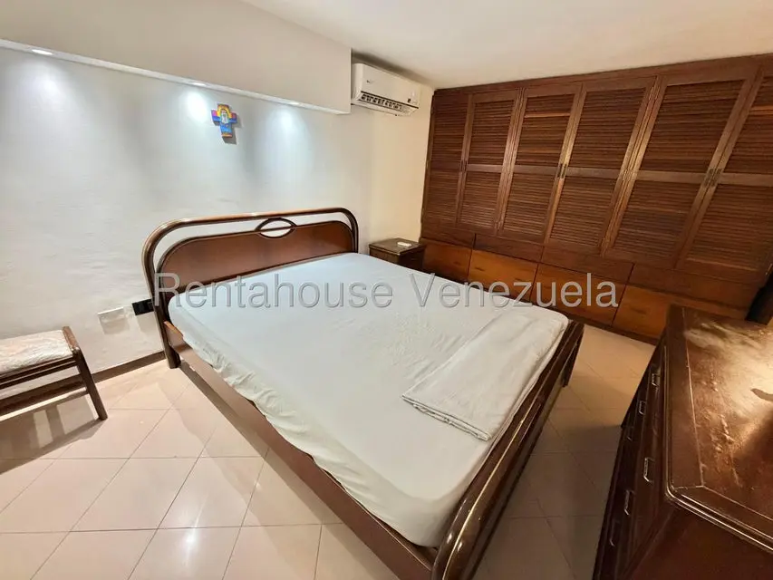 Apartamento (1 Nivel) en Alquiler en La Carlota, Distrito Metropolitano - 9