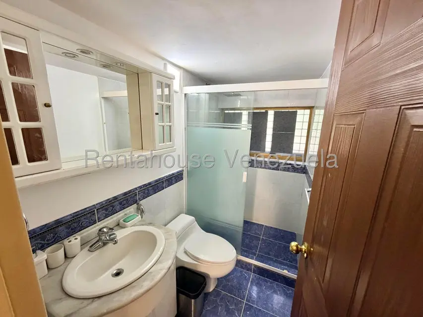 Apartamento (1 Nivel) en Alquiler en La Carlota, Distrito Metropolitano - 10