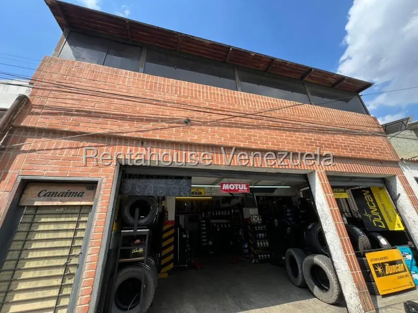 Casa (Multipes Niveles) en Venta en Los Rosales, Distrito Metropolitano - 2