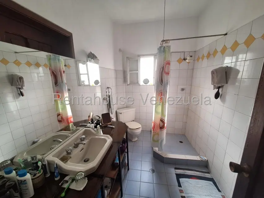 Casa (Multipes Niveles) en Venta en Los Rosales, Distrito Metropolitano - 19