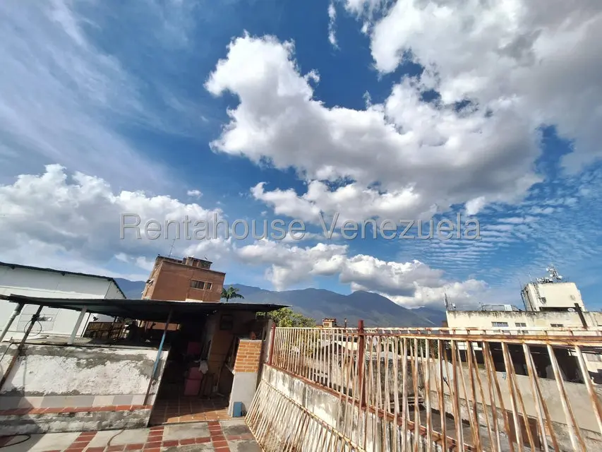 Casa (Multipes Niveles) en Venta en Los Rosales, Distrito Metropolitano - 32