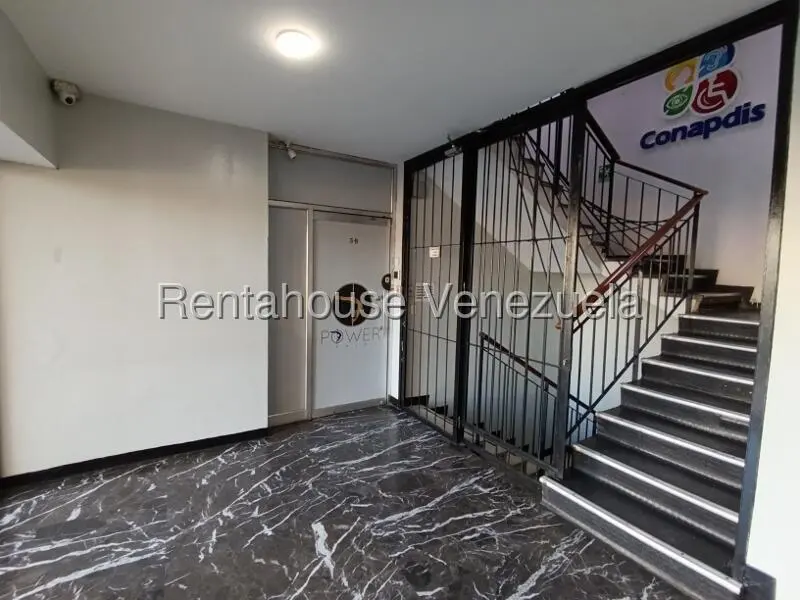 Comercial (Local Comercial) en Alquiler en El Recreo, Distrito Metropolitano - 3