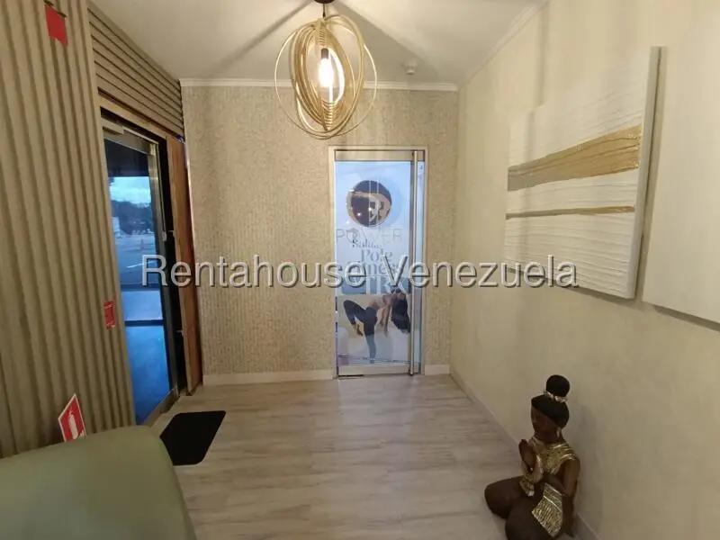 Comercial (Local Comercial) en Alquiler en El Recreo, Distrito Metropolitano - 25