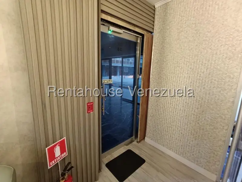 Comercial (Local Comercial) en Alquiler en El Recreo, Distrito Metropolitano - 26
