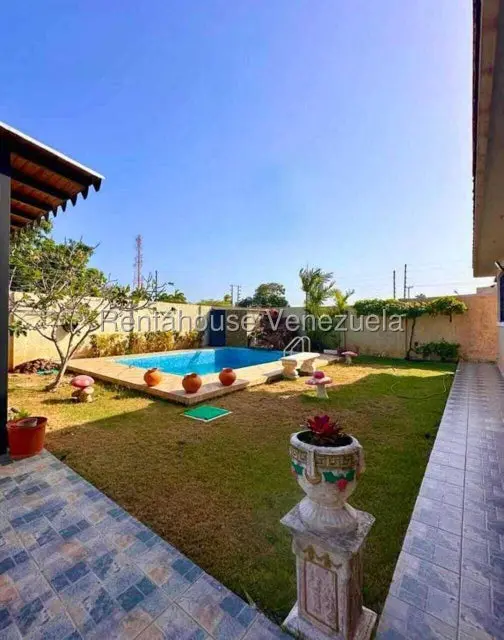 Townhouse (1 Nivel) en Venta en Porlamar, Nueva Esparta - 20