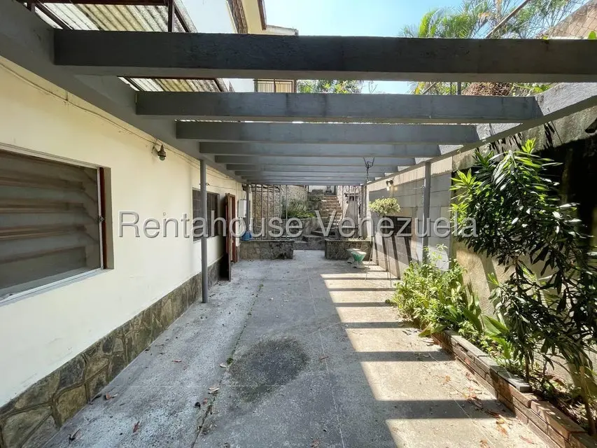 Casa (Multipes Niveles) en Venta en La Floresta, Distrito Metropolitano - 11
