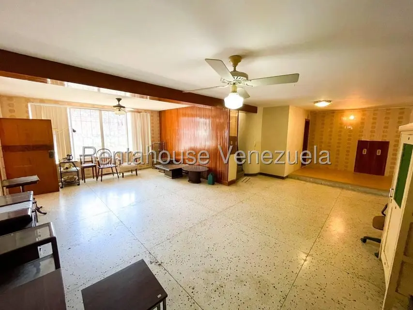 Casa (Multipes Niveles) en Venta en La Floresta, Distrito Metropolitano - 25