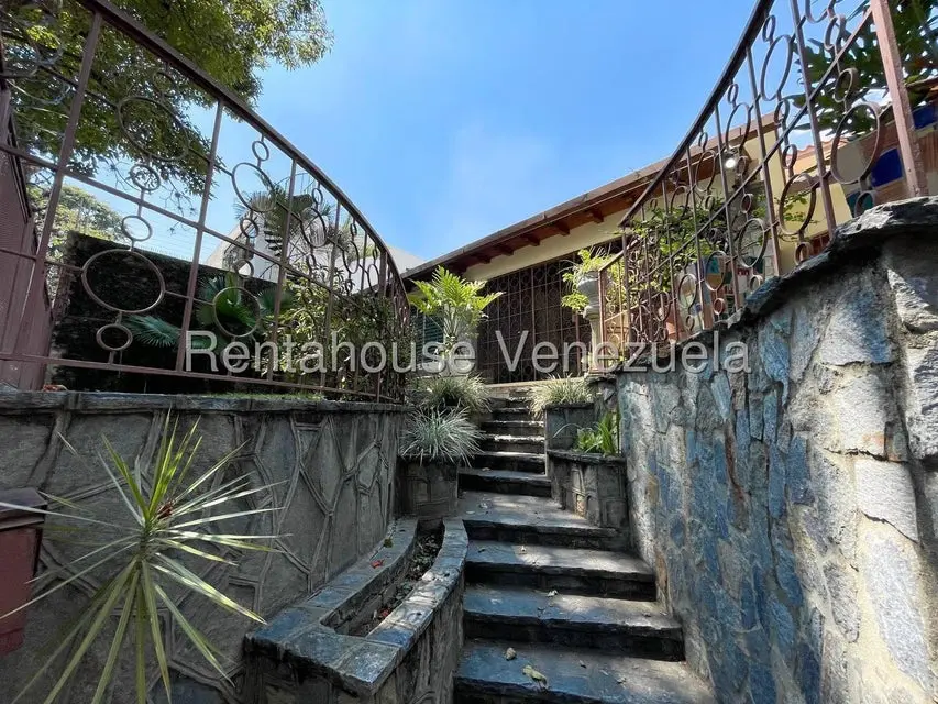 Casa (Multipes Niveles) en Venta en La Floresta, Distrito Metropolitano - 5