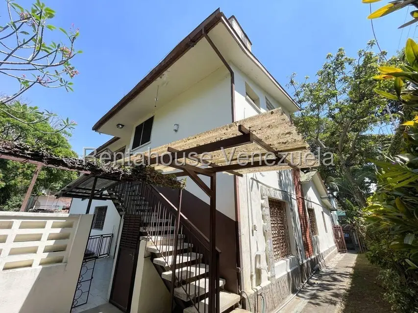 Casa (Multipes Niveles) en Venta en La Floresta, Distrito Metropolitano - 8