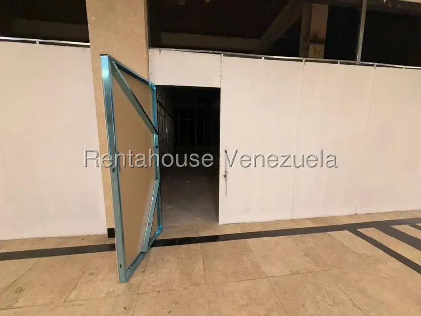 Comercial (Local Comercial) en Alquiler en Los Naranjos del Cafetal, Distrito Metropolitano - 4