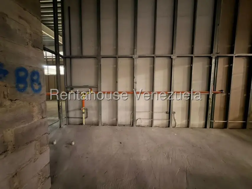 Comercial (Local Comercial) en Alquiler en Los Naranjos del Cafetal, Distrito Metropolitano - 10