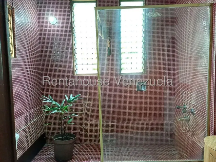 Casa (Multipes Niveles) en Venta en La Lagunita Country Club, Distrito Metropolitano - 32