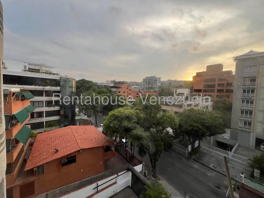 Apartamento (1 Nivel) en Alquiler en Los Naranjos de Las Mercedes, Distrito Metropolitano - 12