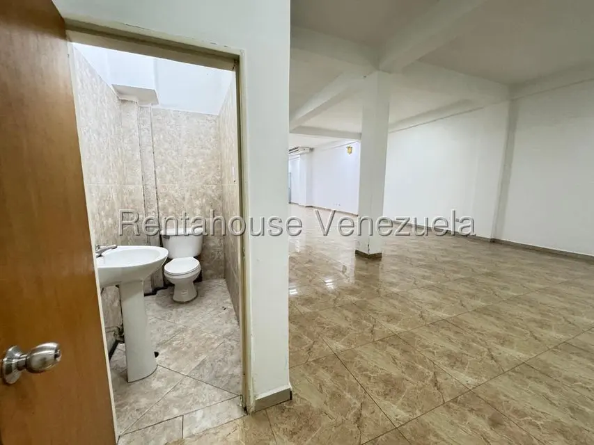 Comercial (Local Comercial) en Alquiler en Centro, Lara - 18