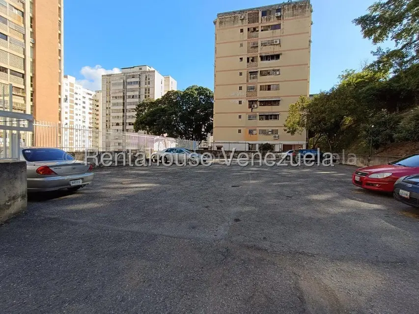 Apartamento (1 Nivel) en Venta en El Marques, Distrito Metropolitano - 19