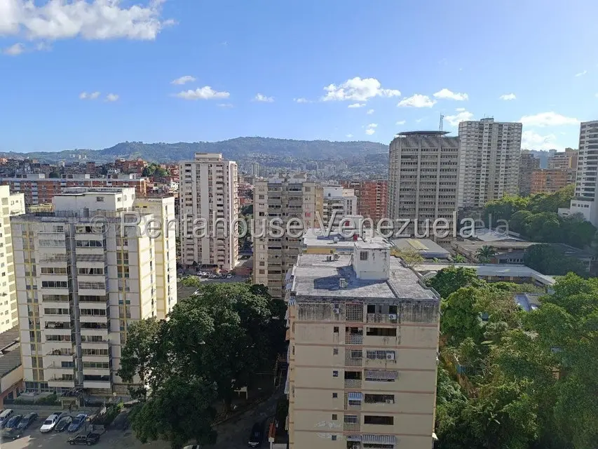 Apartamento (1 Nivel) en Venta en El Marques, Distrito Metropolitano - 23