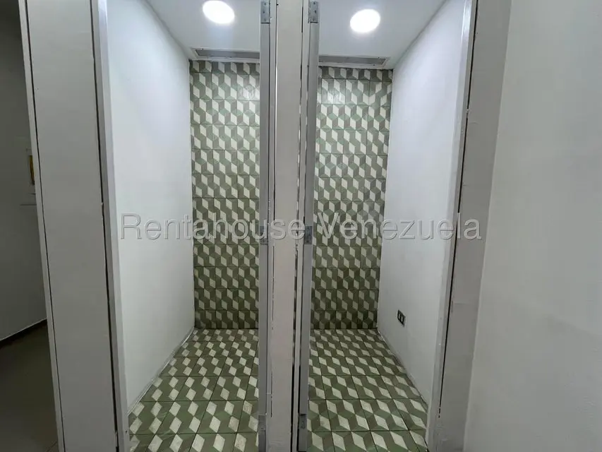 Comercial (Local Comercial) en Alquiler en Chacao, Distrito Metropolitano - 16