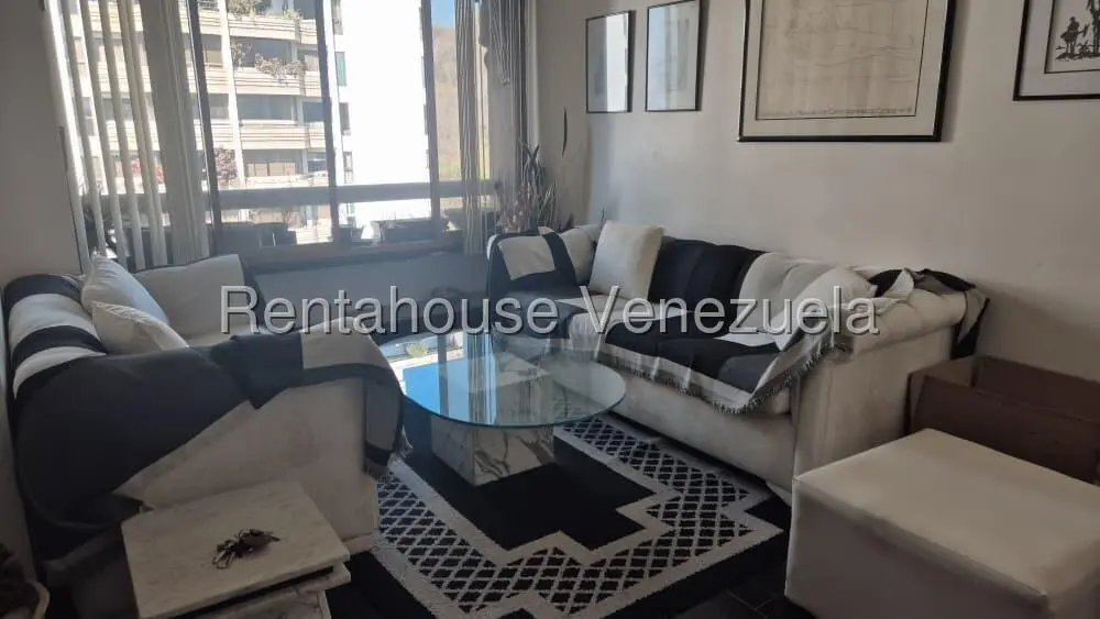 Apartamento (1 Nivel) en Alquiler en Terrazas del Avila, Distrito Metropolitano - 2