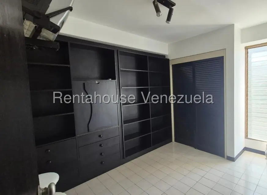 Apartamento (1 Nivel) en Alquiler en Terrazas del Avila, Distrito Metropolitano - 9