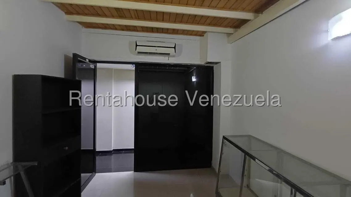 Comercial (Local Comercial) en Alquiler en Zona Centro, Aragua - 11