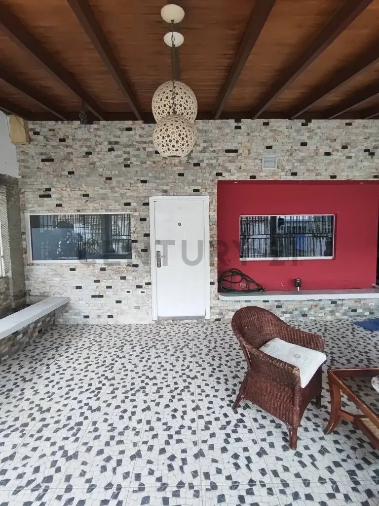 En venta casa totalmente remodelada en Barcelona vía el Rincón - 2