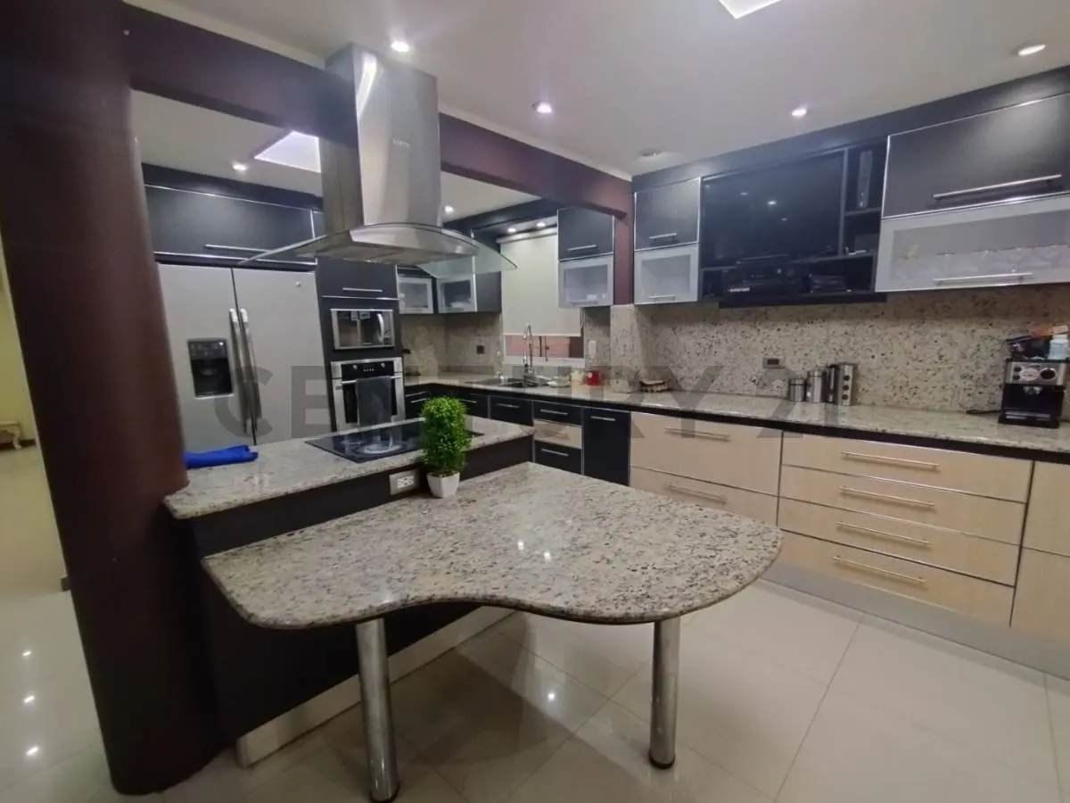 En venta casa totalmente remodelada en Barcelona vía el Rincón - 4