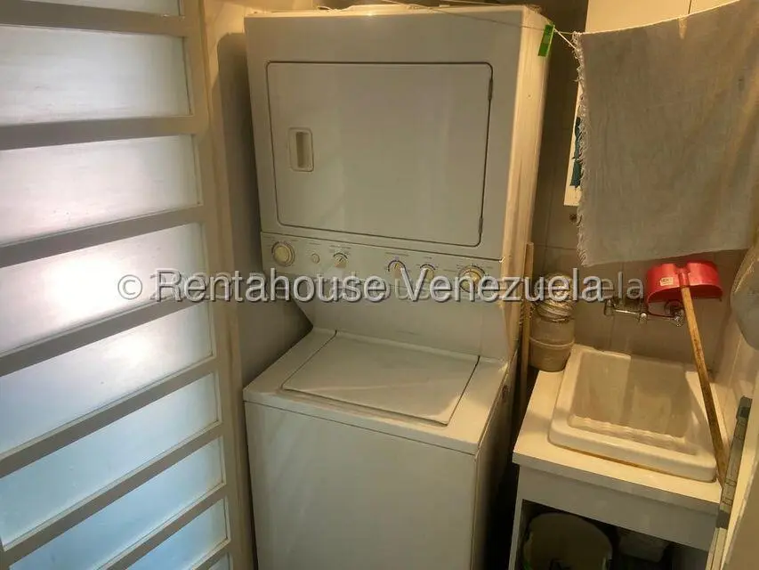 Apartamento (1 Nivel) en Alquiler en Los Dos Caminos, Distrito Metropolitano - 17