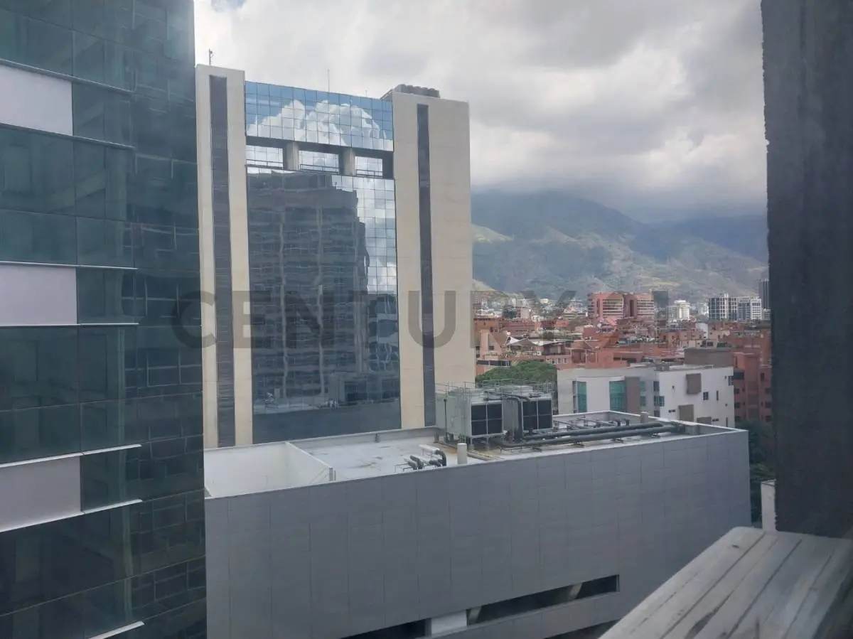 Oficina amoblada en Alquiler en El Rosal — 13