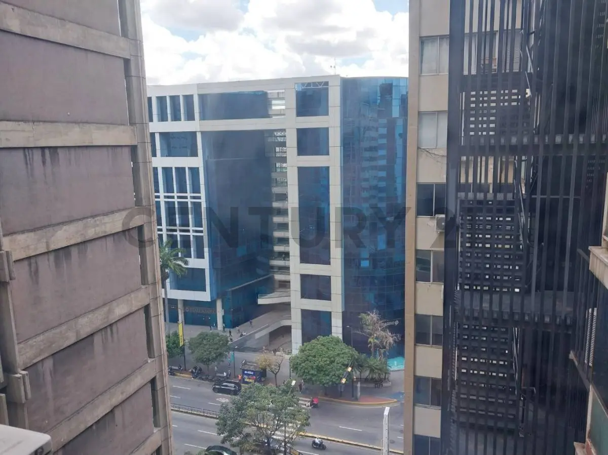 Oficina amoblada en Alquiler en El Rosal — 14