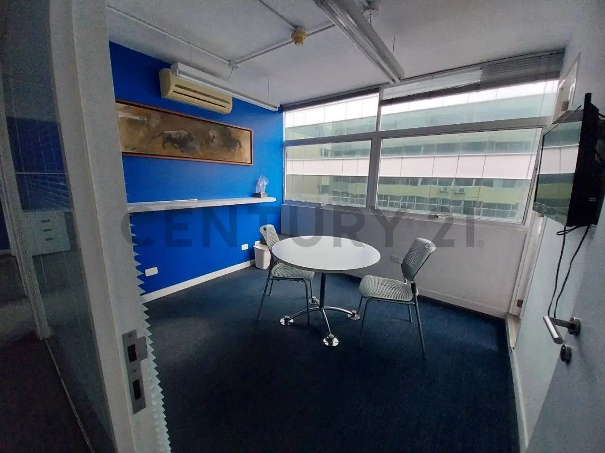 Oficina amoblada en Alquiler en El Rosal - 4