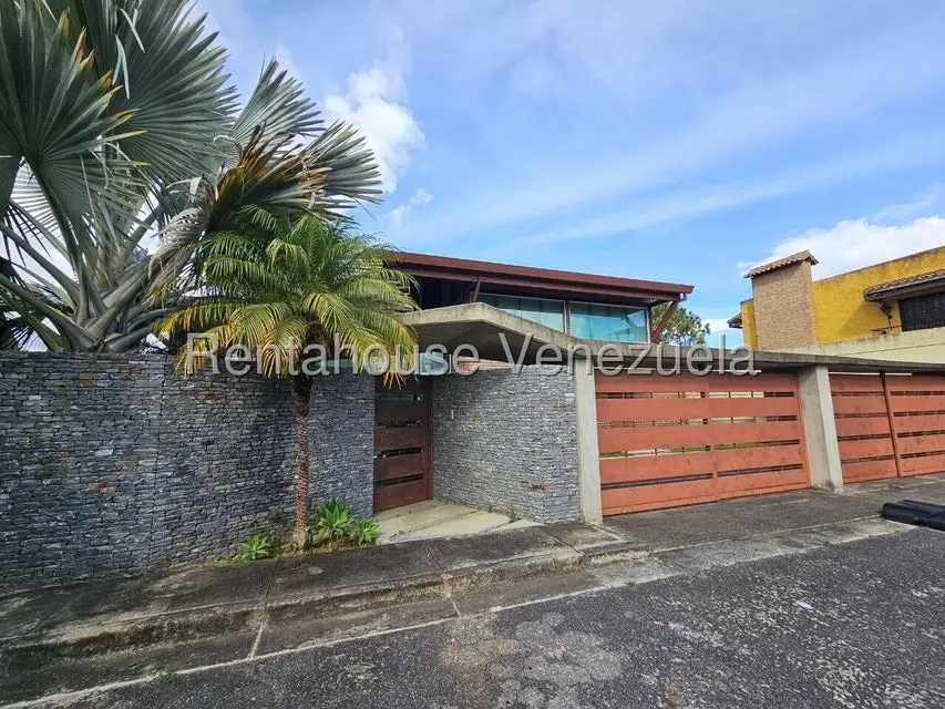 Casa (Multipes Niveles) en Alquiler en Alto Hatillo, Distrito Metropolitano - 2