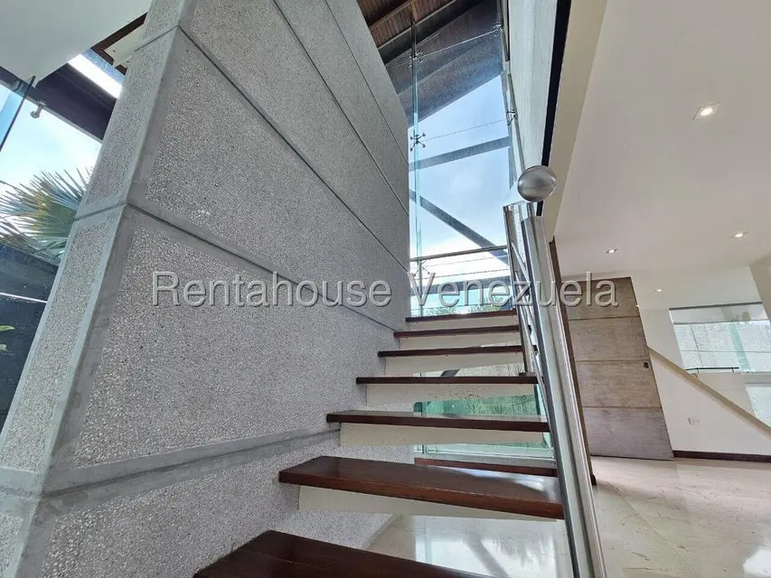 Casa (Multipes Niveles) en Alquiler en Alto Hatillo, Distrito Metropolitano - 25