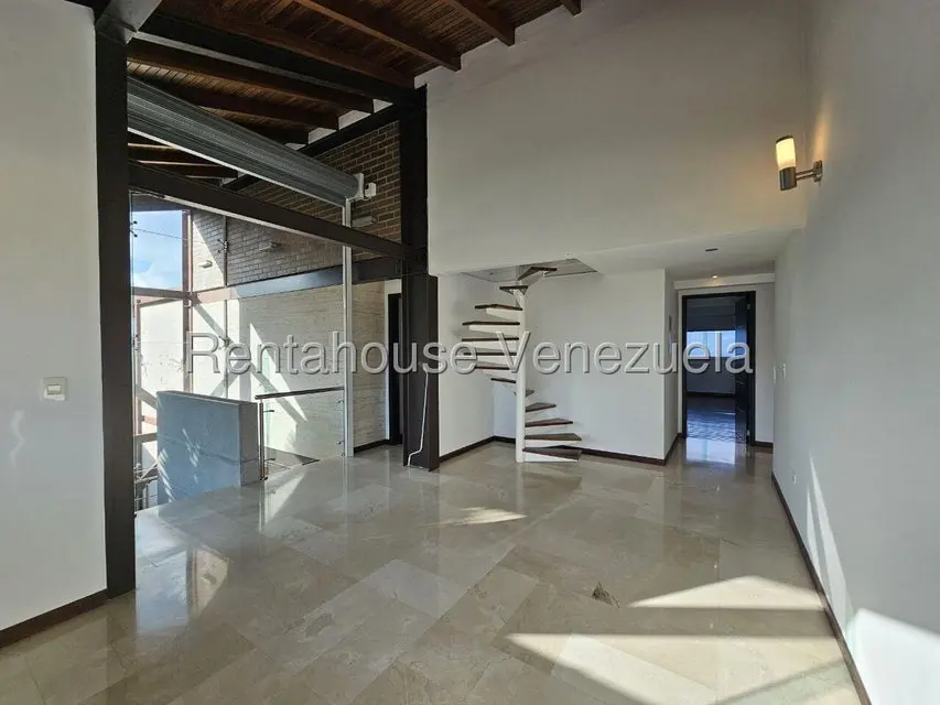 Casa (Multipes Niveles) en Alquiler en Alto Hatillo, Distrito Metropolitano - 28