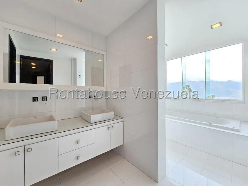 Casa (Multipes Niveles) en Alquiler en Alto Hatillo, Distrito Metropolitano - 48