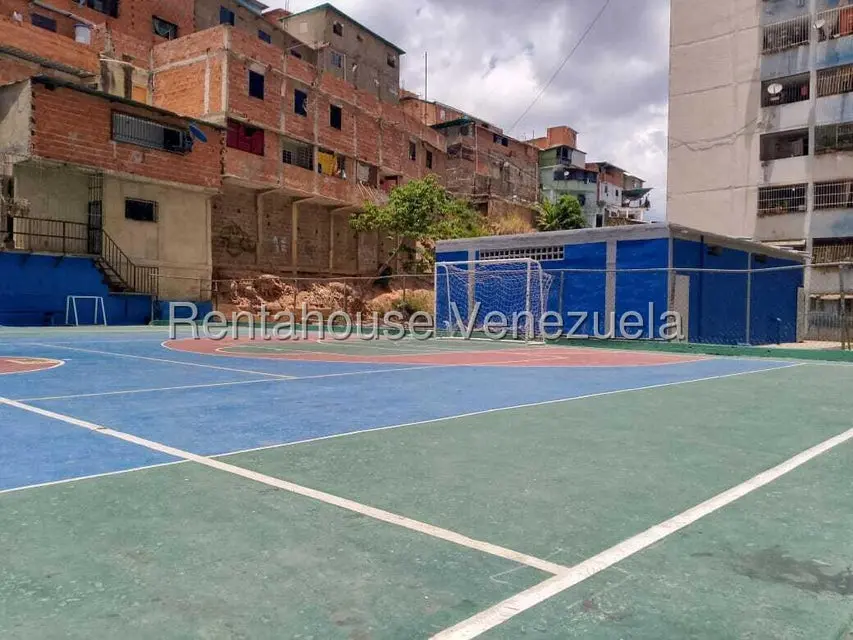 Apartamento (1 Nivel) en Venta en El Valle, Distrito Metropolitano - 18