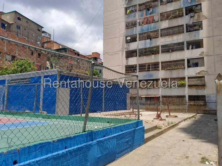 Apartamento (1 Nivel) en Venta en El Valle, Distrito Metropolitano - 19