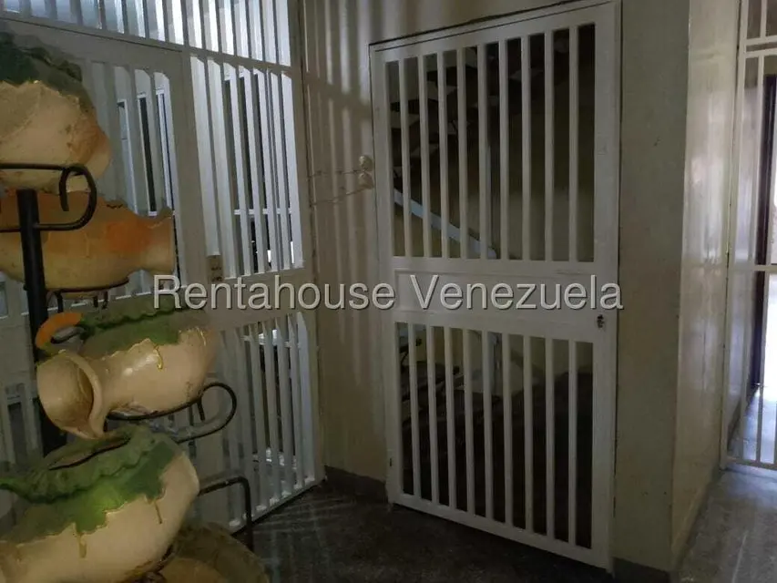 Apartamento (1 Nivel) en Venta en El Valle, Distrito Metropolitano - 4