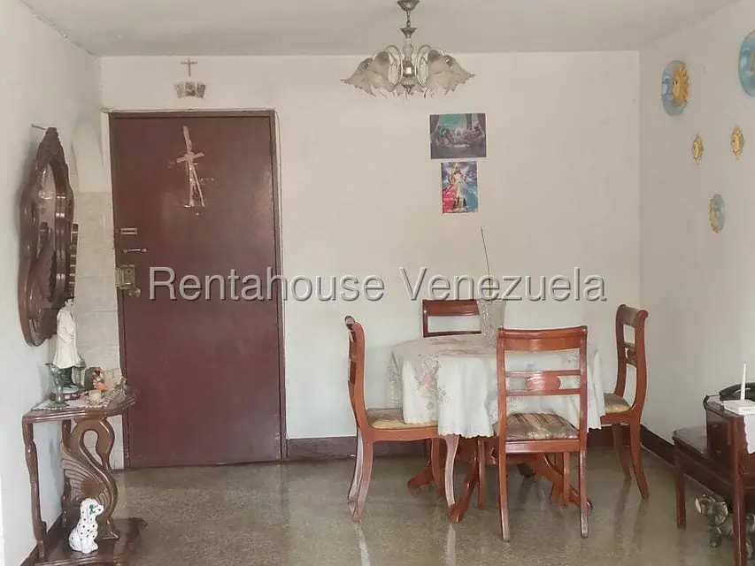 Apartamento (1 Nivel) en Venta en El Valle, Distrito Metropolitano - 5