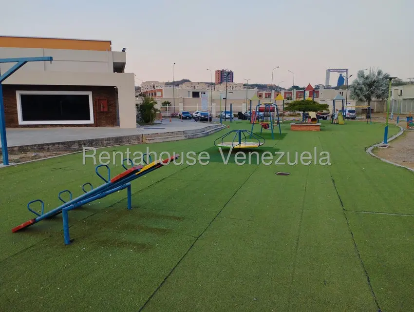 Apartamento (1 Nivel) en Alquiler en Ciudad Roca, Lara - 13