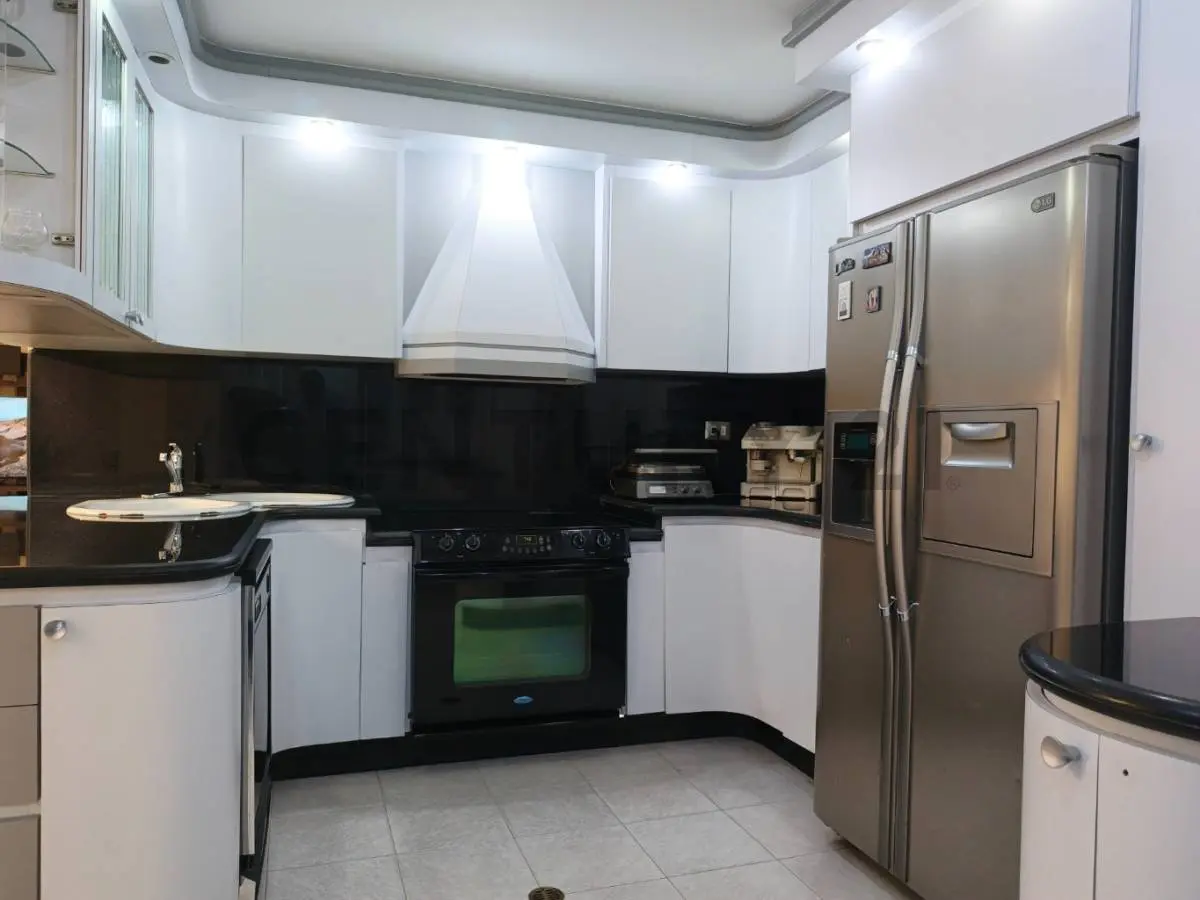 URB. EL MARQUES, CASA - QUINTA VENTA , CARACAS edo. MIRANDA - 13