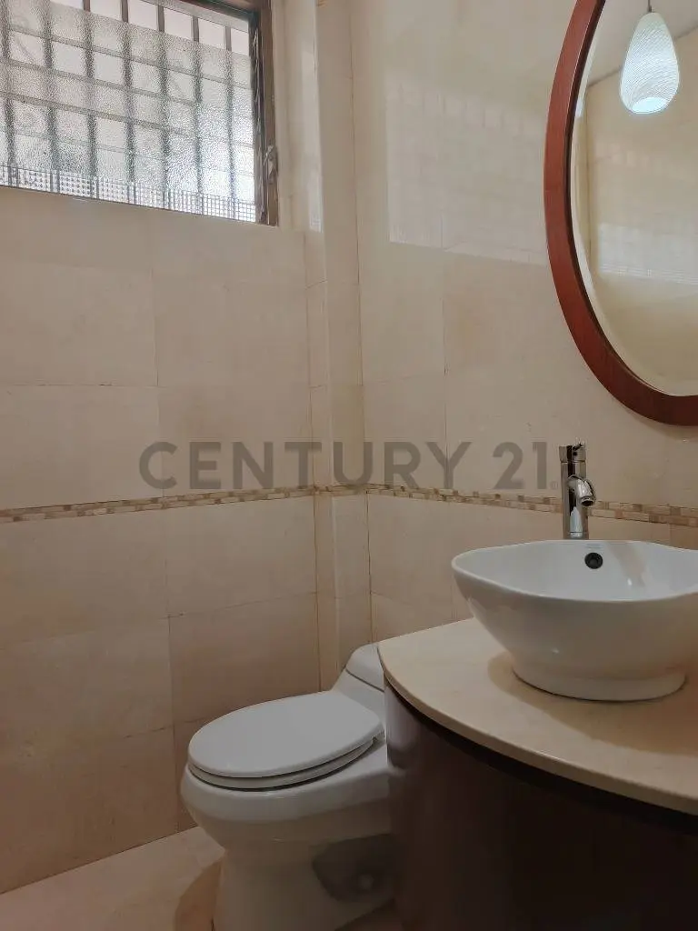 URB. EL MARQUES, CASA - QUINTA VENTA , CARACAS edo. MIRANDA - 20