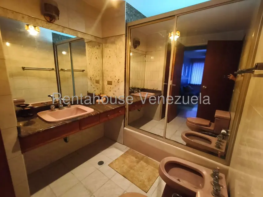 Apartamento (1 Nivel) en Venta en El Bosque, Distrito Metropolitano - 25