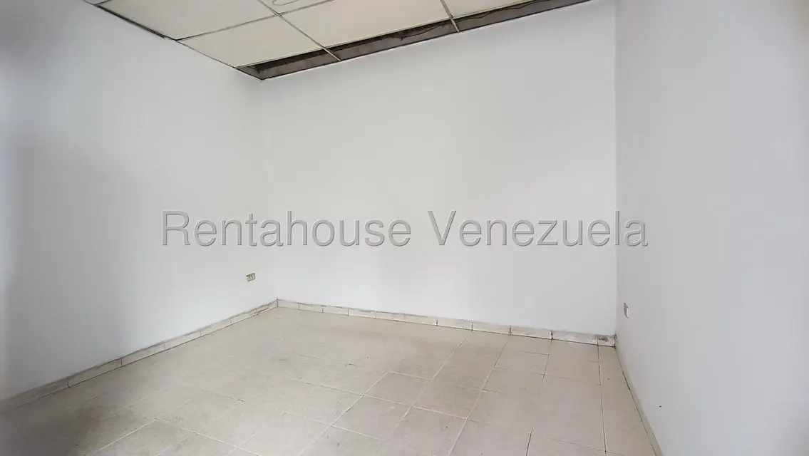 Comercial (Local Comercial) en Alquiler en Zona Oeste, Lara - 2