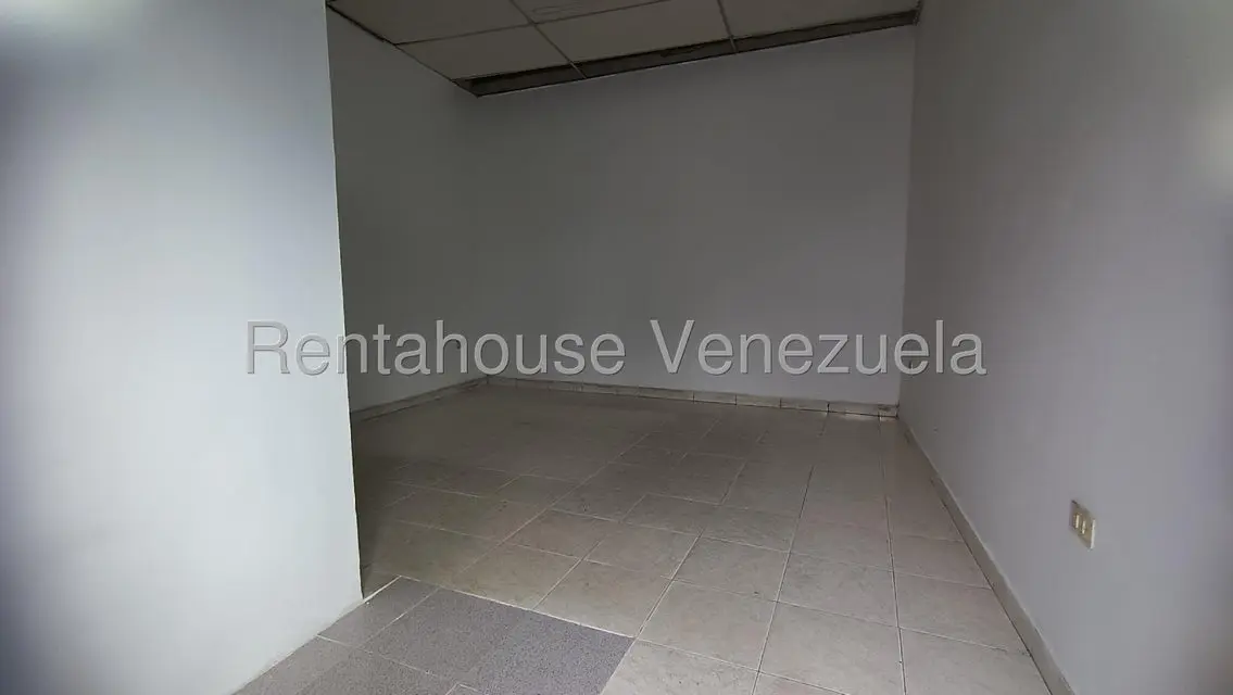 Comercial (Local Comercial) en Alquiler en Zona Oeste, Lara - 13