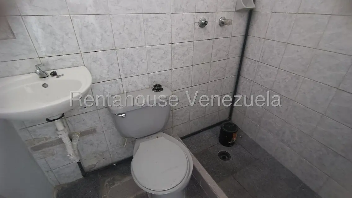 Comercial (Local Comercial) en Alquiler en Zona Oeste, Lara - 8