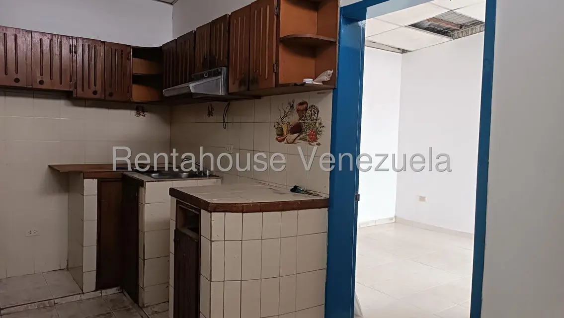 Comercial (Local Comercial) en Alquiler en Zona Oeste, Lara - 10