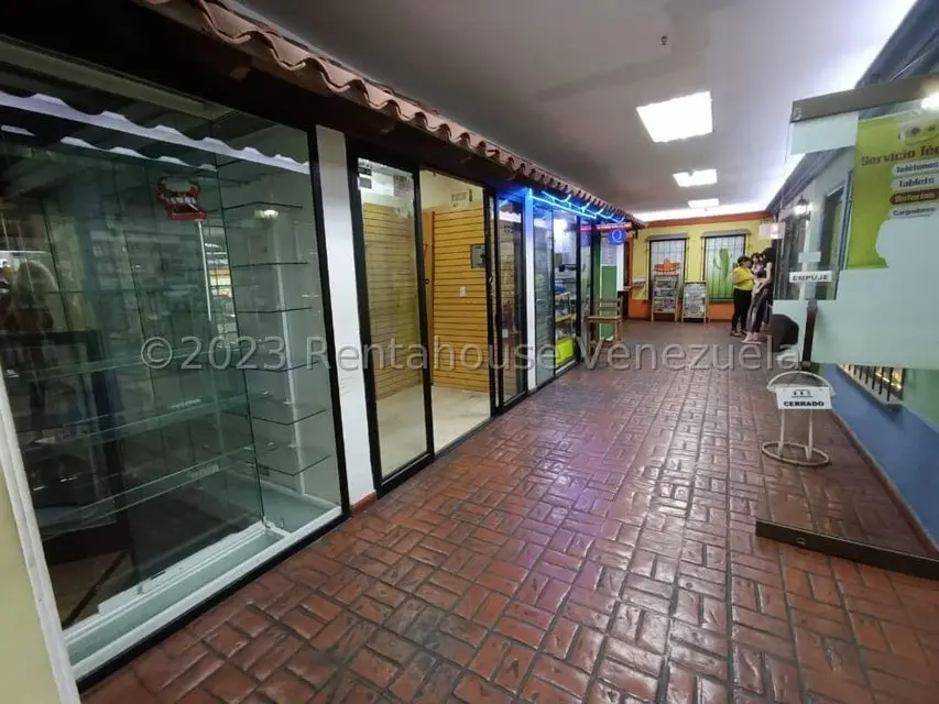 Comercial (Local Comercial) en Alquiler en Centro, Distrito Metropolitano - 3
