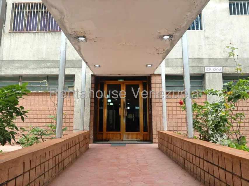 Apartamento (1 Nivel) en Venta en El Marques, Distrito Metropolitano - 2