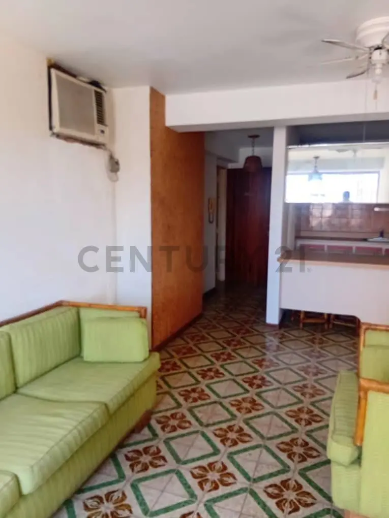 Apto. en Venta, Tanaguarenas, La Guaira con Piscina a pasos de Playa Escondida. - 11