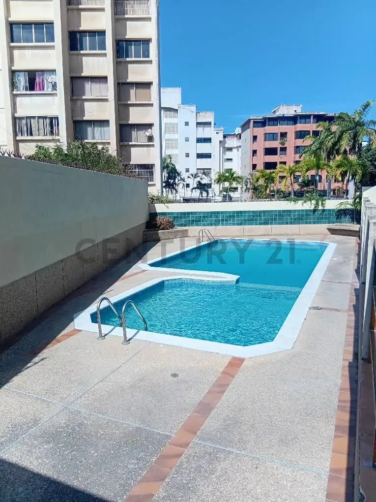 Apto. en Venta, Tanaguarenas, La Guaira con Piscina a pasos de Playa Escondida. - 13